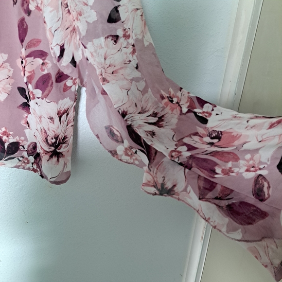 Charlotte Russe Lavender Floral Blouse - Picture 4 of 10